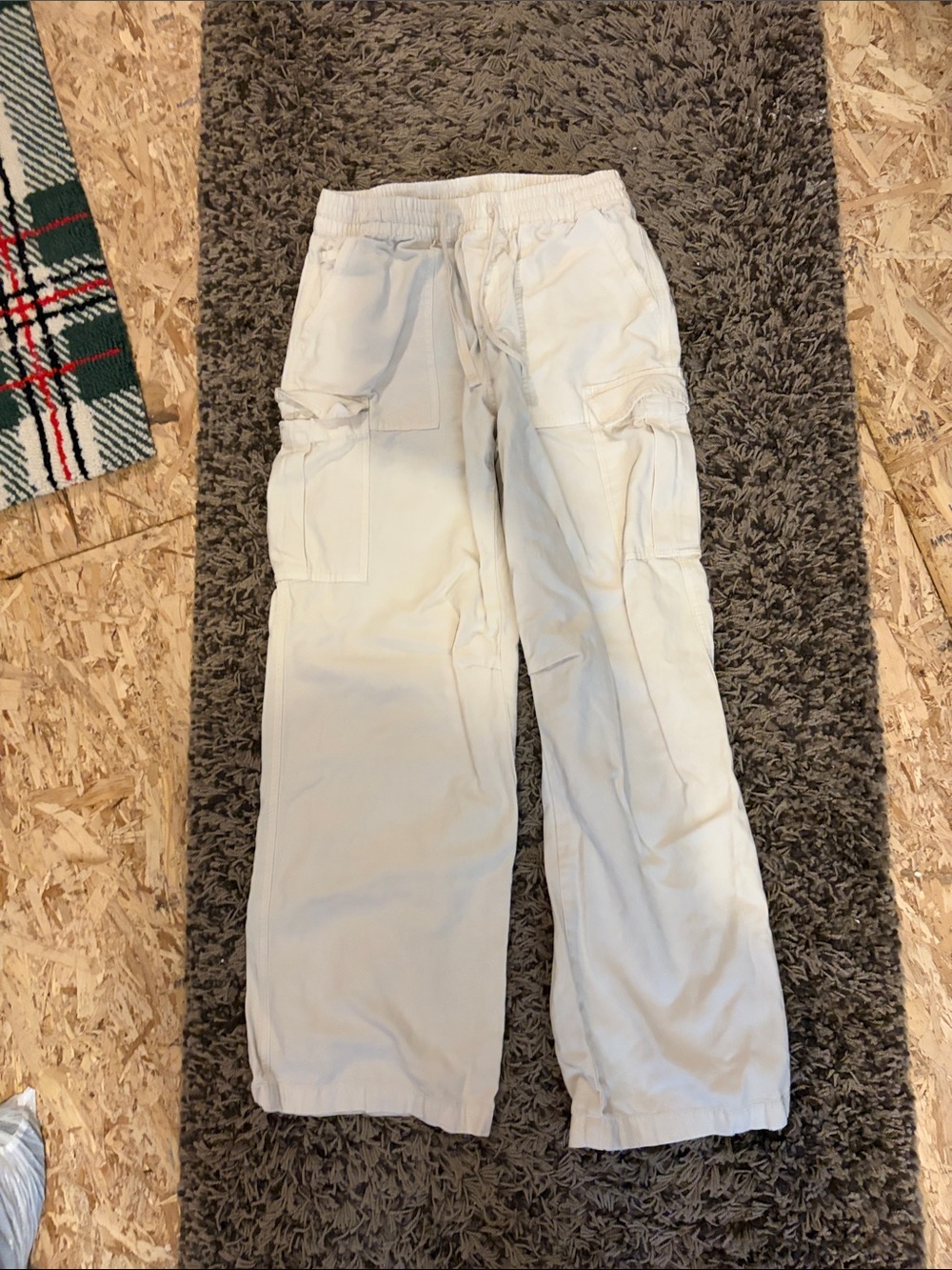 aerie Men's Cream Cargo Pants with Utility Pockets